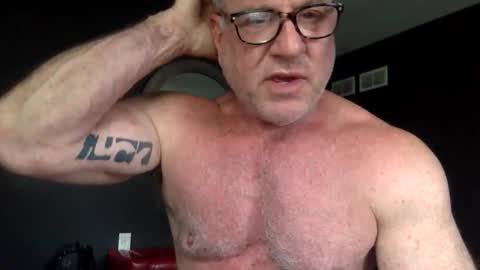 Snapshot of muscl_dad chatting on 7, 6, 2026 Muscl Dad online show from 7, 6, 2026