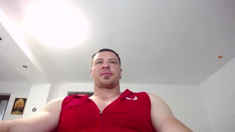 Snapshot of muscleaj69 chatting on 20, 5, 2026 AJ online show from 20, 5, 2026