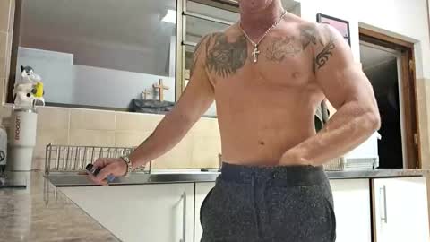 muscledaddy69s online show from 16, 4, 2026