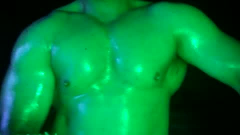 Snapshot of muscles_hulk chatting on 15, 4, 2026 Hulk Muscles - NEW ACCOUNT online show from 15, 4, 2026
