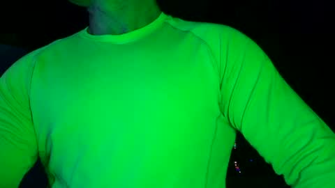 Snapshot of muscles_hulk chatting on 27, 6, 2026 Hulk Muscles - NEW ACCOUNT online show from 27, 6, 2026