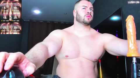 Snapshot of muscularjohnforu chatting on 6, 3, 2025 click icon for peach online show from 6, 3, 2025