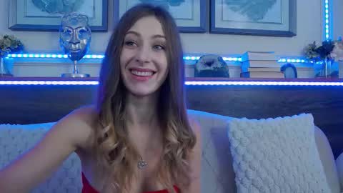 Luna  online show from 6, 10, 2025