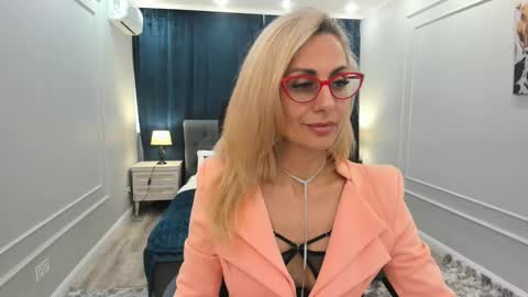 Diana online show from 3, 3, 2025