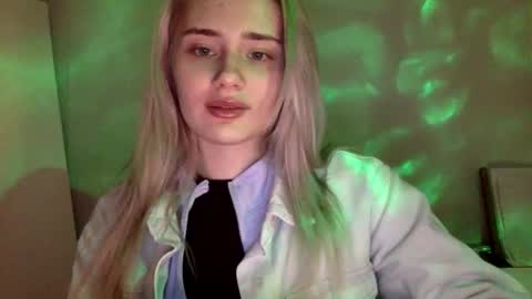 Snapshot of musescorner chatting on 18, 2, 2026 musescorner online show from 18, 2, 2026