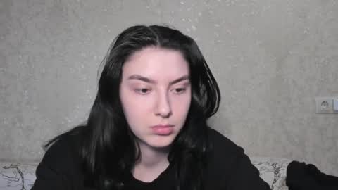 cute couple online show from 17, 4, 2026