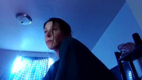 Snapshot of mvnt1s chatting on 2, 6, 2026 ghost mantis online show from 2, 6, 2026