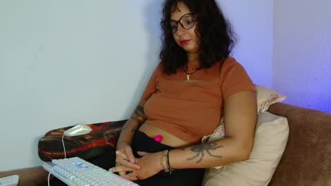 Snapshot of myamillor chatting on 24, 4, 2026 myamillor online show from 24, 4, 2026