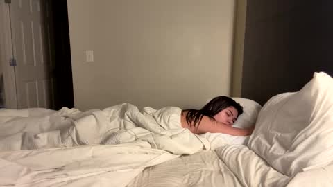 mycreamydreams online show from 24, 1, 2025