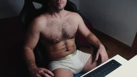 Snapshot of myhairymacho chatting on 5, 3, 2025 Juan  OF  myhairymacho online show from 5, 3, 2025