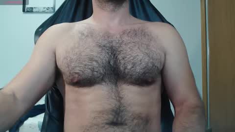 Snapshot of myhairymacho chatting on 16, 10, 2025 Juan  OF  myhairymacho online show from 16, 10, 2025