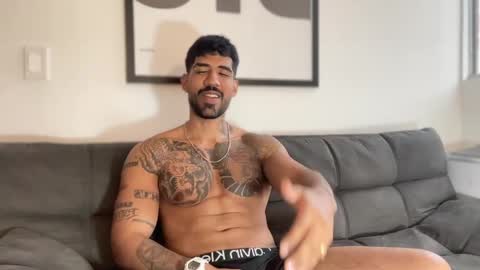 Snapshot of myke_esthetic chatting on 3, 1, 2025 Myke esthetic online show from 3, 1, 2025