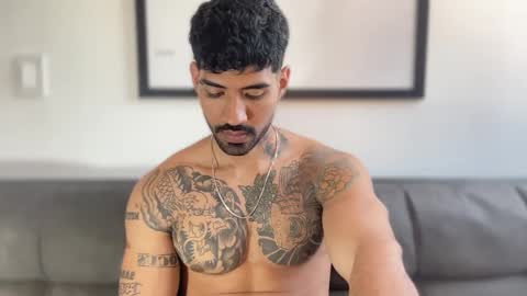 Snapshot of myke_esthetic chatting on 13, 1, 2025 Myke esthetic online show from 13, 1, 2025