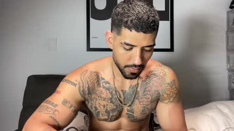 Snapshot of myke_esthetic chatting on 13, 10, 2025 Myke esthetic online show from 13, 10, 2025