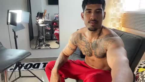 Myke esthetic online show from 30, 11, 2025