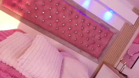 Snapshot of myladreams_ chatting on 27, 7, 2026 Myla online show from 27, 7, 2026