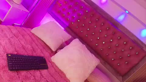 Snapshot of myladreams_ chatting on 30, 7, 2026 Myla online show from 30, 7, 2026