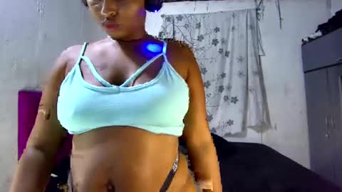 Snapshot of myle_browm chatting on 10, 2, 2025 myle online show from 10, 2, 2025