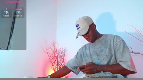Snapshot of mylowallacee chatting on 11, 12, 2024 Mylo Wallace  online show from 11, 12, 2024