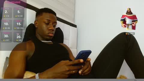 Snapshot of mylowallacee chatting on 24, 12, 2024 Mylo Wallace  online show from 24, 12, 2024