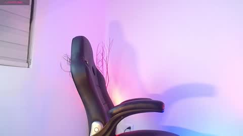 Snapshot of mylowallacee chatting on 18, 1, 2025 Mylo Wallace  online show from 18, 1, 2025