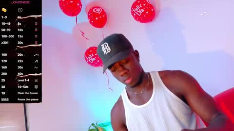 Snapshot of mylowallacee chatting on 26, 2, 2025 Mylo Wallace  online show from 26, 2, 2025