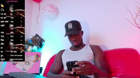Snapshot of mylowallacee chatting on 6, 3, 2025 Mylo Wallace  online show from 6, 3, 2025