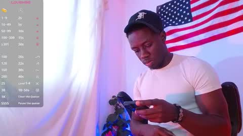 Snapshot of mylowallacee chatting on 10, 10, 2025 Mylo Wallace  online show from 10, 10, 2025