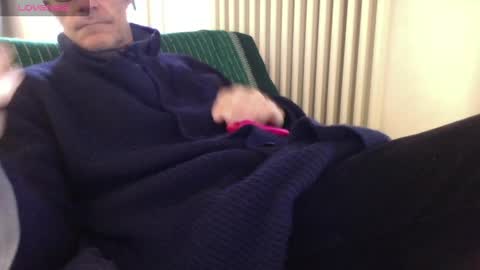 Bi sexy guy lovense hush is on private is open or password show tip if you like. online show from 14, 1, 2025