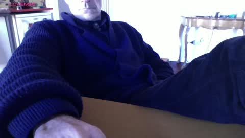 Bi sexy guy lovense hush is on private is open or password show tip if you like. online show from 18, 1, 2025