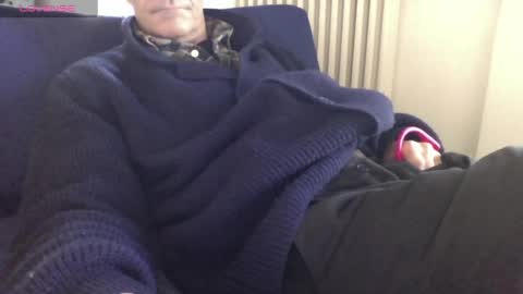 Bi sexy guy lovense hush is on private is open or password show tip if you like. online show from 2, 3, 2025