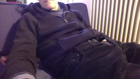 Bi sexy guy lovense hush is on private is open or password show tip if you like. online show from 9, 2, 2026