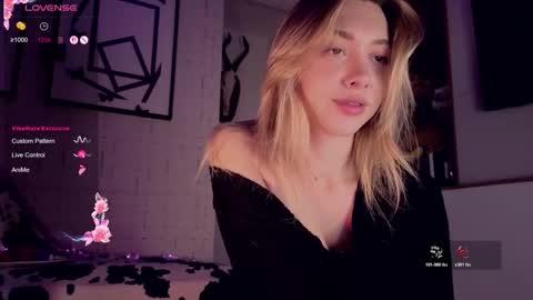 mynameisnikki_ online show from 21, 11, 2025