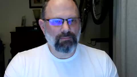 Just hanging out - No pressure online show from 24, 4, 2026