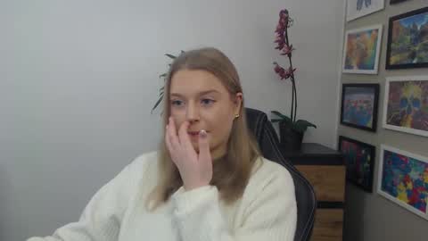 Snapshot of mysteryericax chatting on 9, 1, 2026 Erica online show from 9, 1, 2026