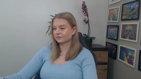 Snapshot of mysteryericax chatting on 12, 1, 2026 Erica online show from 12, 1, 2026