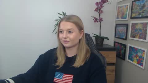 Snapshot of mysteryericax chatting on 19, 1, 2026 Erica online show from 19, 1, 2026