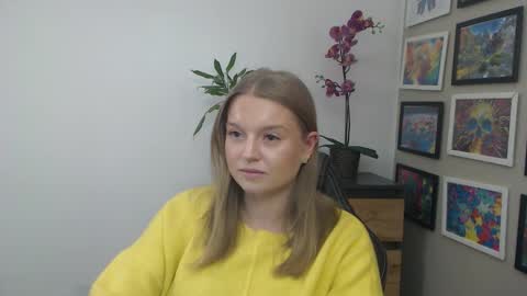 Snapshot of mysteryericax chatting on 4, 2, 2026 Erica online show from 4, 2, 2026