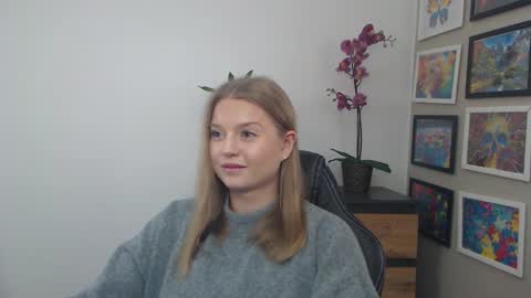 Snapshot of mysteryericax chatting on 6, 2, 2026 Erica online show from 6, 2, 2026