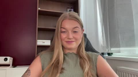 Snapshot of mysteryericax chatting on 12, 7, 2026 Erica online show from 12, 7, 2026