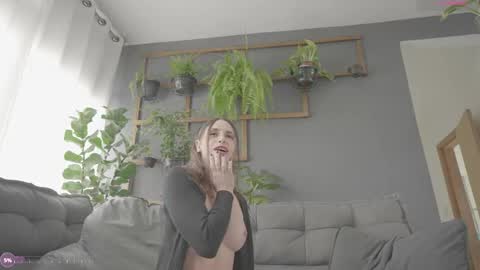 Mystic Bunny online show from 18, 10, 2025