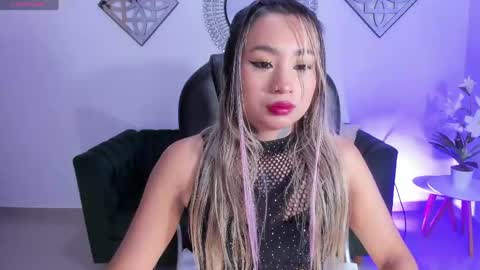 mystic_nova_ online show from 15, 4, 2026