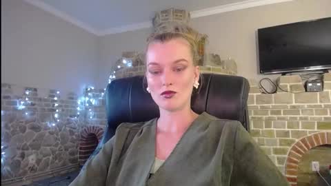 Snapshot of mysticvenus_ chatting on 16, 9, 2025 mysticvenus_ online show from 16, 9, 2025