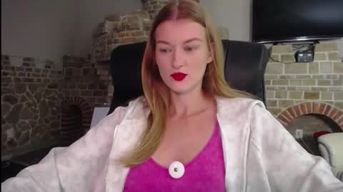 Snapshot of mysticvenus_ chatting on 18, 9, 2025 mysticvenus_ online show from 18, 9, 2025