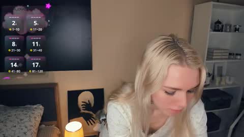 Snapshot of myviolet_rush chatting on 15, 10, 2025 Olivia or just olive online show from 15, 10, 2025