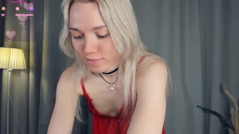 Snapshot of myviolet_rush chatting on 8, 1, 2026 Olivia or just olive online show from 8, 1, 2026