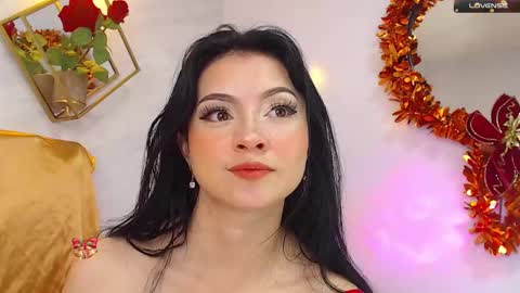 naamah_b online show from 4, 1, 2025