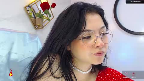 naamah_b online show from 5, 2, 2025