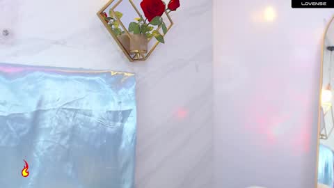 naamah_b online show from 21, 2, 2025