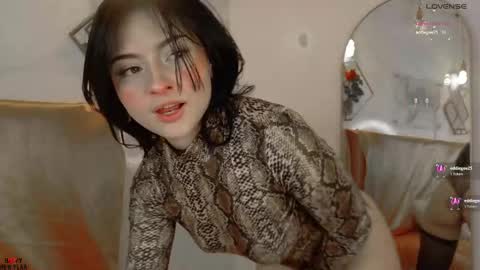 naamah_b online show from 10, 1, 2026